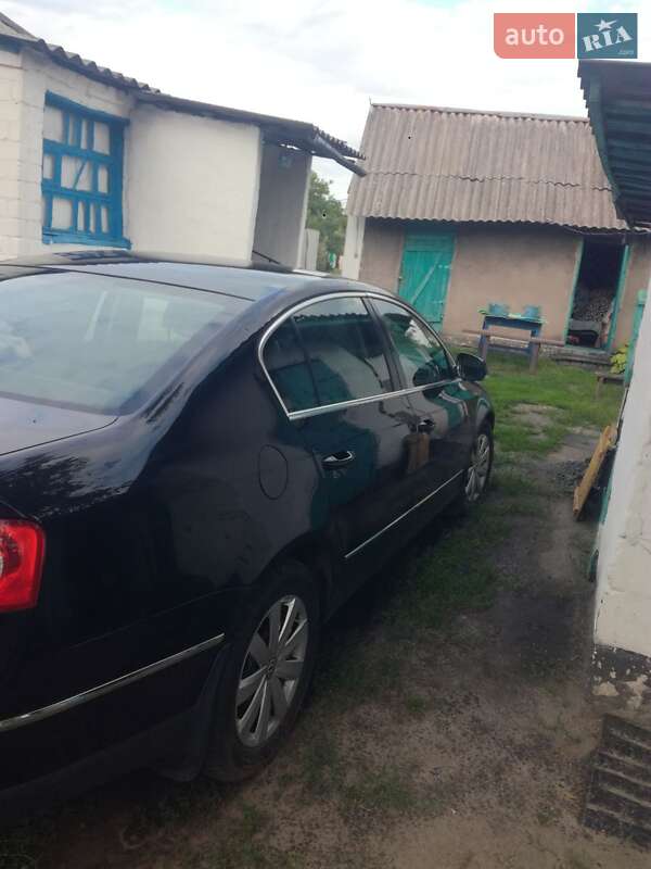Седан Volkswagen Passat 2007 в Днепре