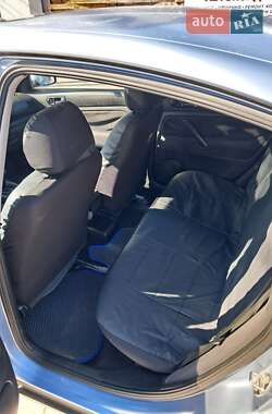 Седан Volkswagen Passat 1998 в  фото 3 Седан Volkswagen Passat 1998 в