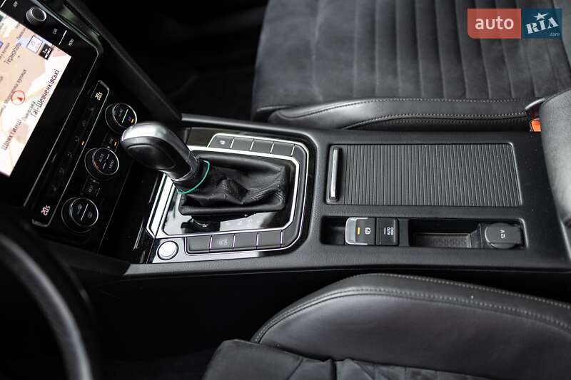 Универсал Volkswagen Passat 2018 в Зборове фото 31 Универсал Volkswagen Passat 2018 в Зборове