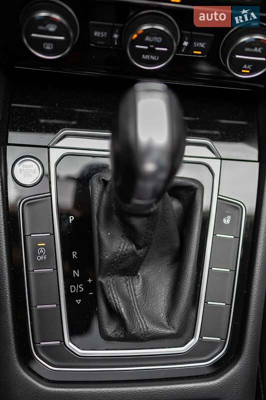 Универсал Volkswagen Passat 2018 в Зборове фото 45 Универсал Volkswagen Passat 2018 в Зборове