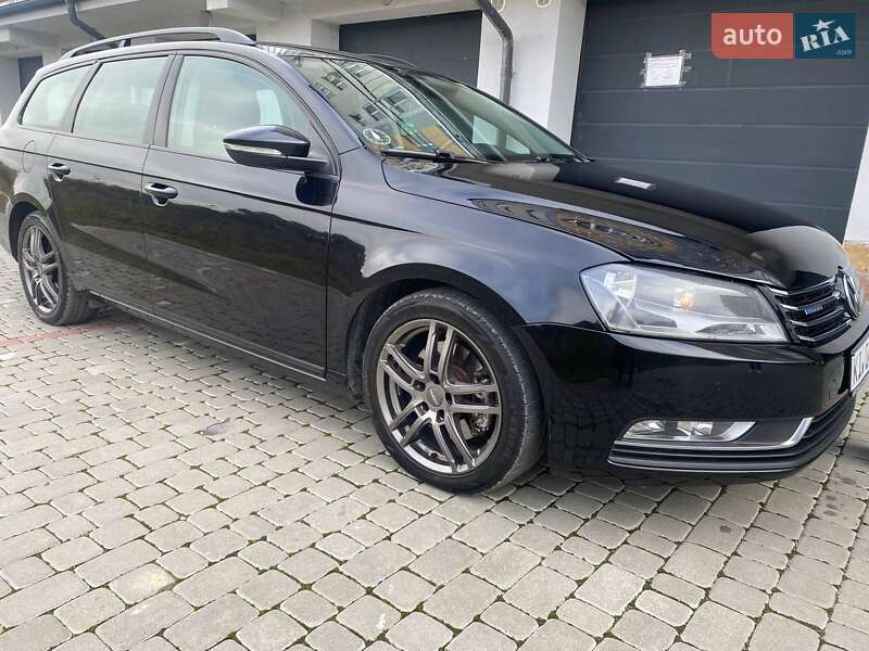 Універсал Volkswagen Passat 2013 в Тернополі