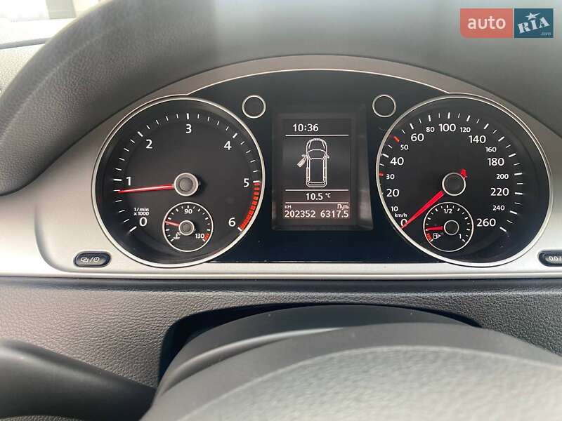 Універсал Volkswagen Passat 2013 в Тернополі