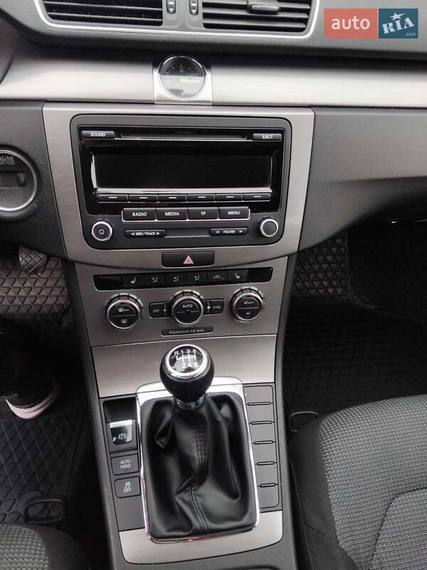 Універсал Volkswagen Passat 2012 в Дніпрі фото 32 Універсал Volkswagen Passat 2012 в Дніпрі