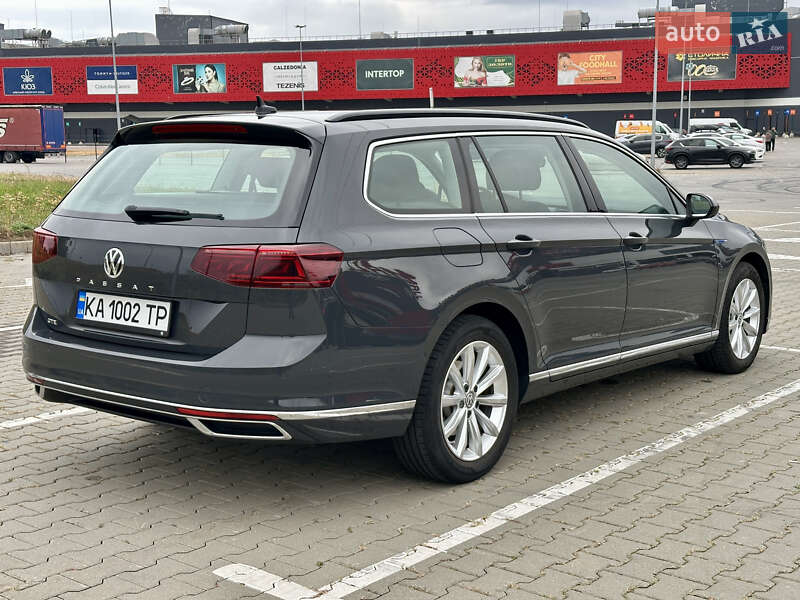 Универсал Volkswagen Passat 2020 в Киеве