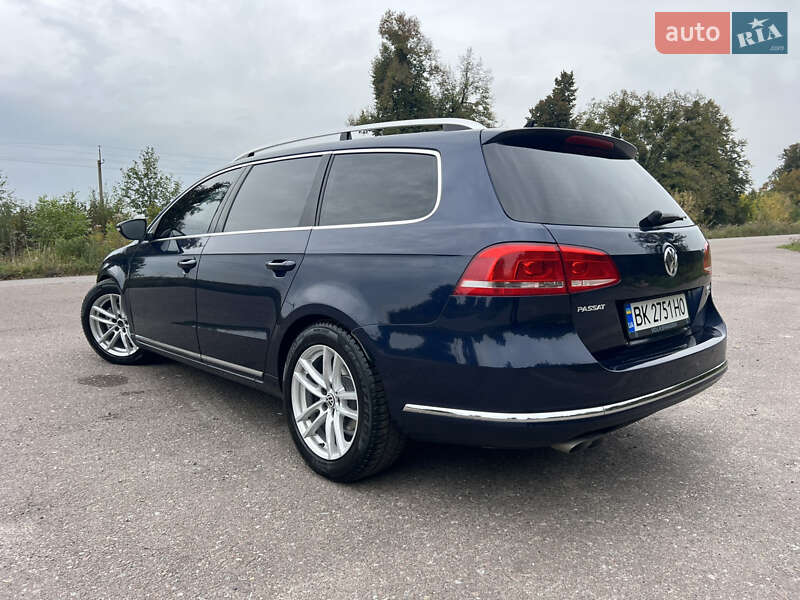 Универсал Volkswagen Passat 2011 в Дубно