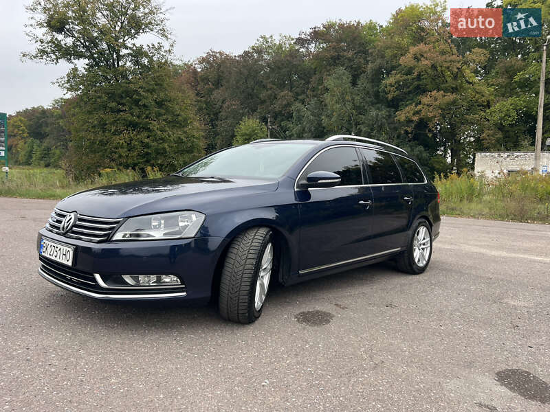 Универсал Volkswagen Passat 2011 в Дубно