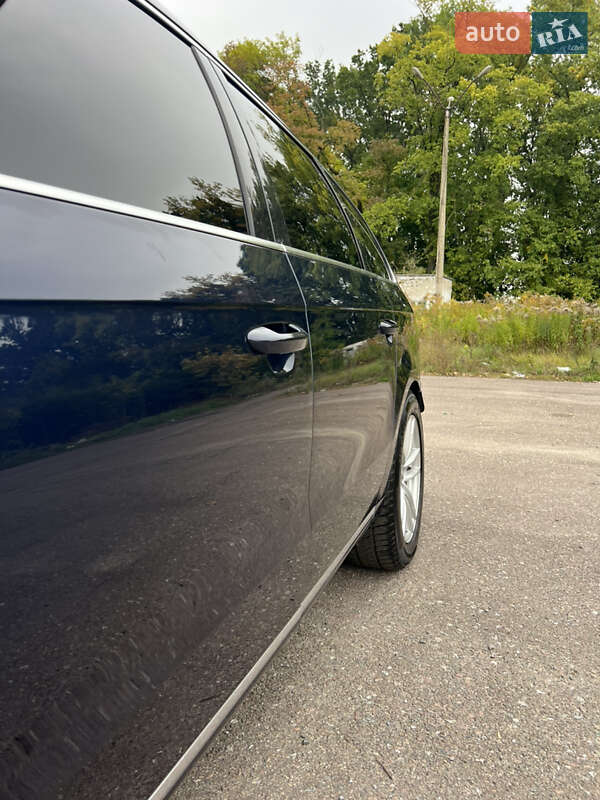 Универсал Volkswagen Passat 2011 в Дубно