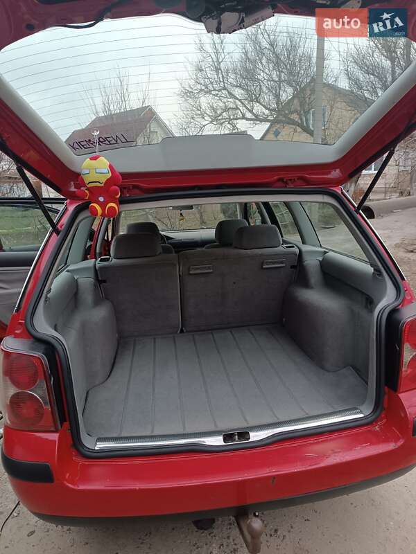 Универсал Volkswagen Passat 2001 в Киеве