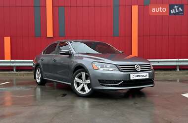 Седан Volkswagen Passat 2013 в Києві