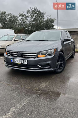 Седан Volkswagen Passat 2016 в Києві