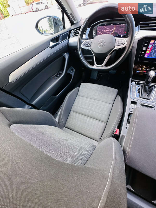 Универсал Volkswagen Passat 2021 в Коростене