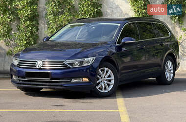 Универсал Volkswagen Passat 2019 в Ровно
