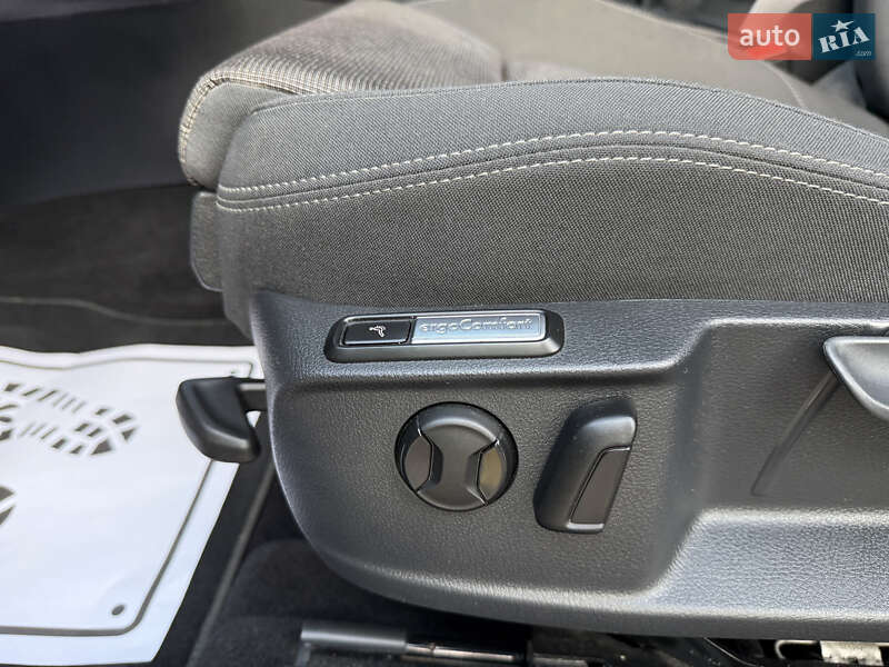 Універсал Volkswagen Passat 2019 в Рівному фото 27 Універсал Volkswagen Passat 2019 в Рівному