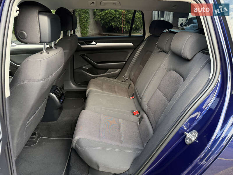 Універсал Volkswagen Passat 2019 в Рівному фото 32 Універсал Volkswagen Passat 2019 в Рівному