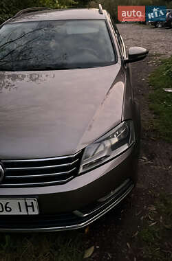 Універсал Volkswagen Passat 2011 в Івано-Франківську