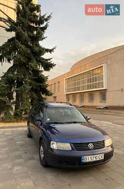 Універсал Volkswagen Passat 2000 в Полтаві