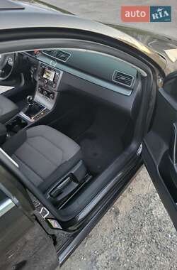 Универсал Volkswagen Passat 2011 в 