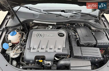 Седан Volkswagen Passat 2014 в 