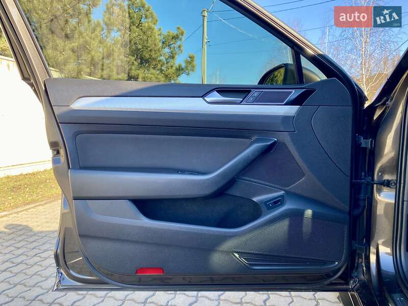 Седан Volkswagen Passat 2015 в Черноморске