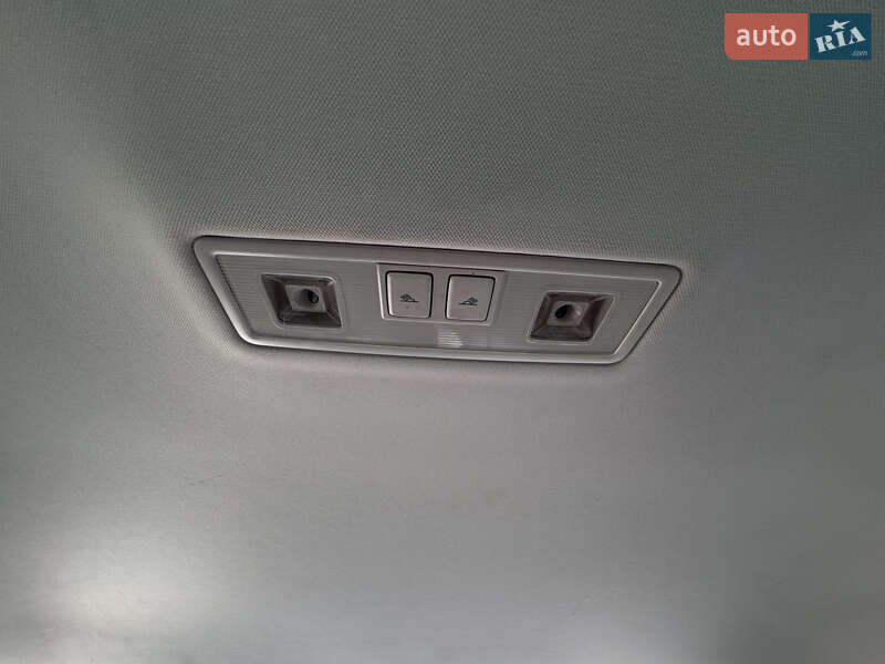 Седан Volkswagen Passat 2017 в Ужгороді