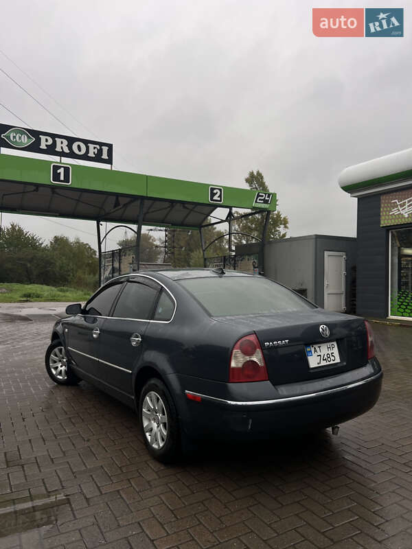 Седан Volkswagen Passat 2001 в Вижнице