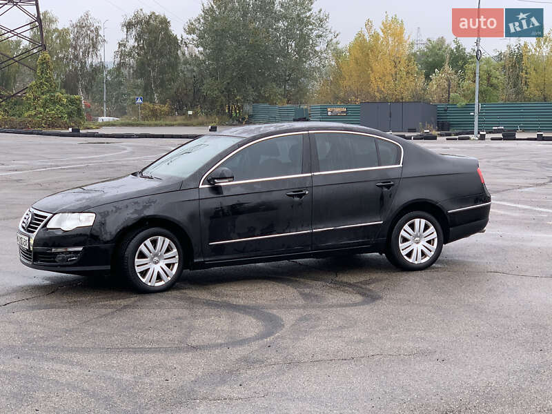 Седан Volkswagen Passat 2006 в Киеве