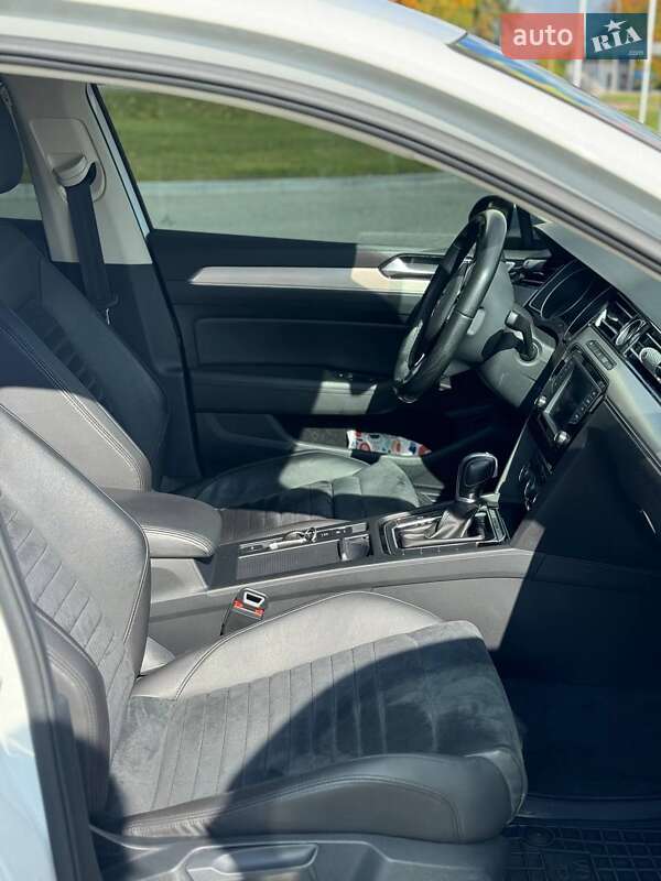 Універсал Volkswagen Passat 2016 в Стрию