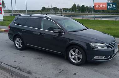Универсал Volkswagen Passat 2011 в Дубно