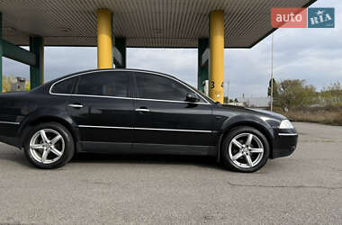 Седан Volkswagen Passat 2003 в Горішніх Плавнях