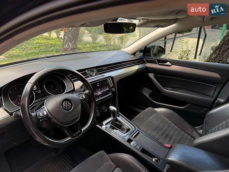 Универсал Volkswagen Passat 2015 в Львове