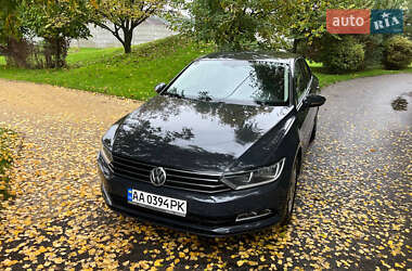 Седан Volkswagen Passat 2015 в Киеве