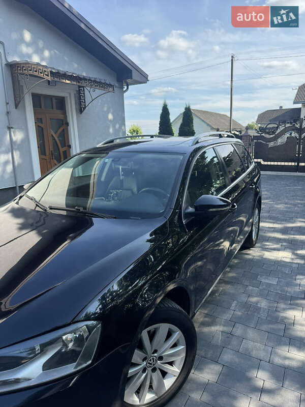 Універсал Volkswagen Passat 2014 в Івано-Франківську