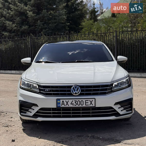 Седан Volkswagen Passat 2018 в Изюме