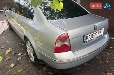 Седан Volkswagen Passat 2003 в Києві
