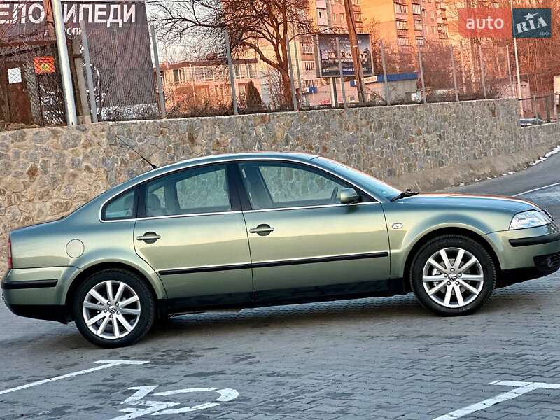 Седан Volkswagen Passat 2001 в Виннице