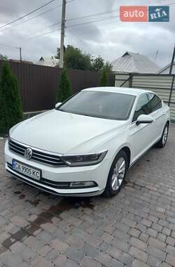 Седан Volkswagen Passat 2016 в Смеле