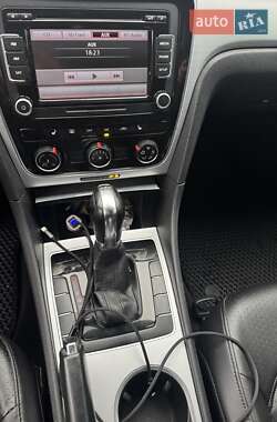 Седан Volkswagen Passat 2012 в 