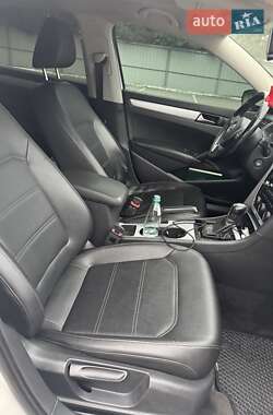 Седан Volkswagen Passat 2012 в 