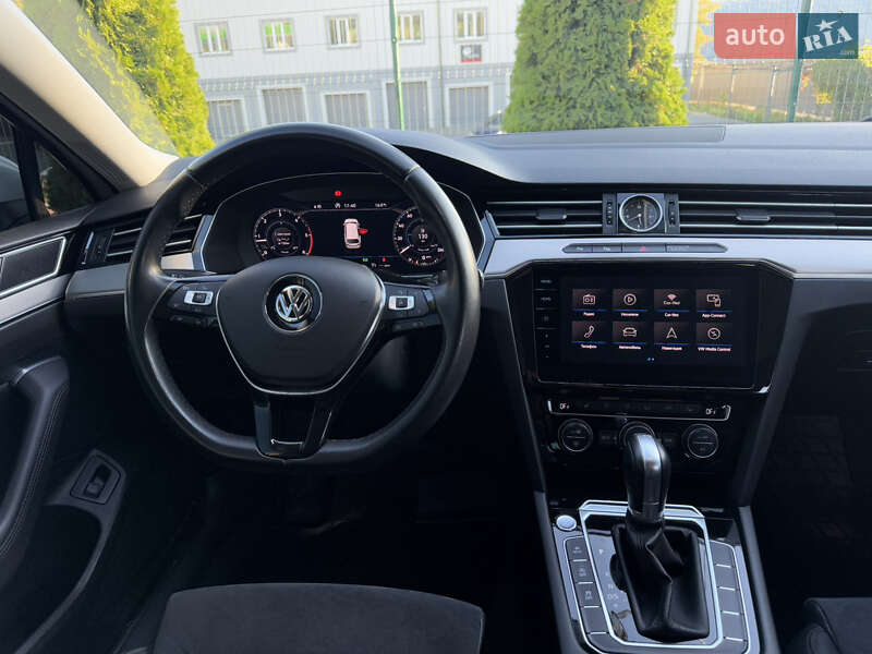 Универсал Volkswagen Passat 2017 в Виннице