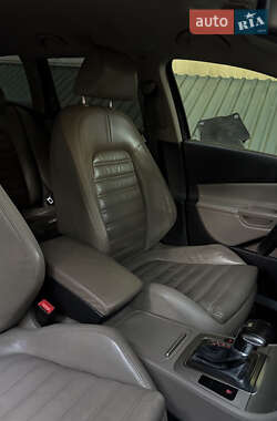 Універсал Volkswagen Passat 2009 в  фото 6 Універсал Volkswagen Passat 2009 в