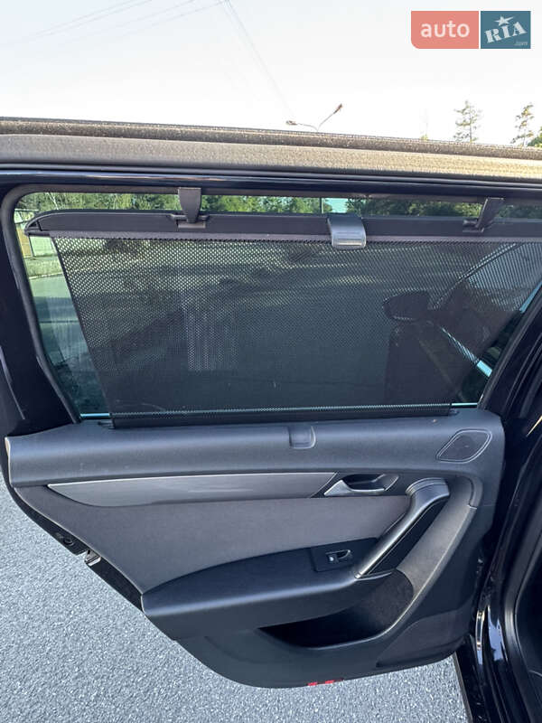 Универсал Volkswagen Passat 2014 в Киеве