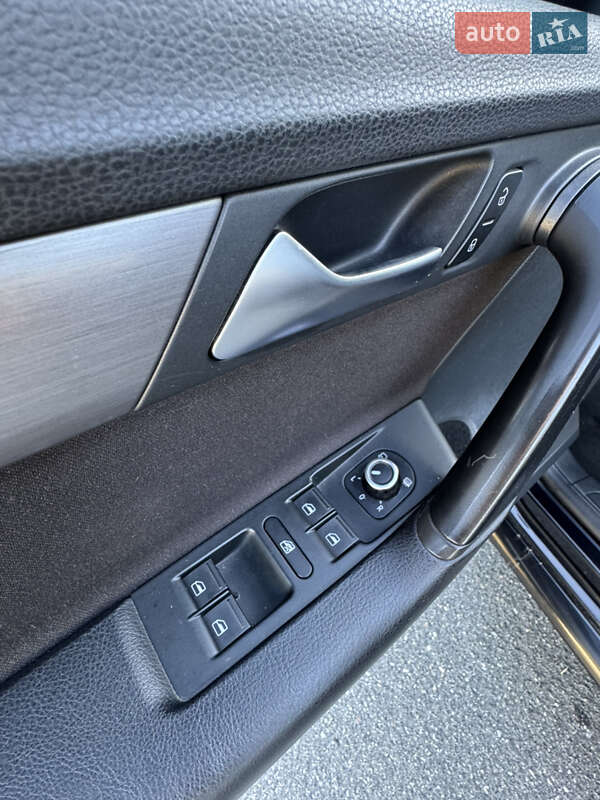 Универсал Volkswagen Passat 2014 в Киеве