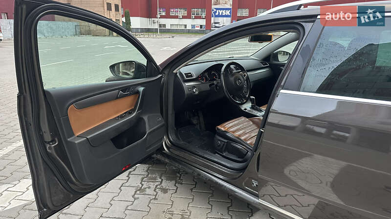 Универсал Volkswagen Passat 2011 в Тернополе
