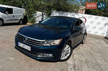 Седан Volkswagen Passat 2017 в Днепре
