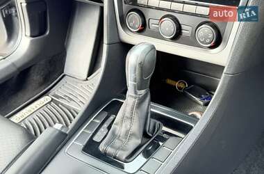 Седан Volkswagen Passat 2014 в 