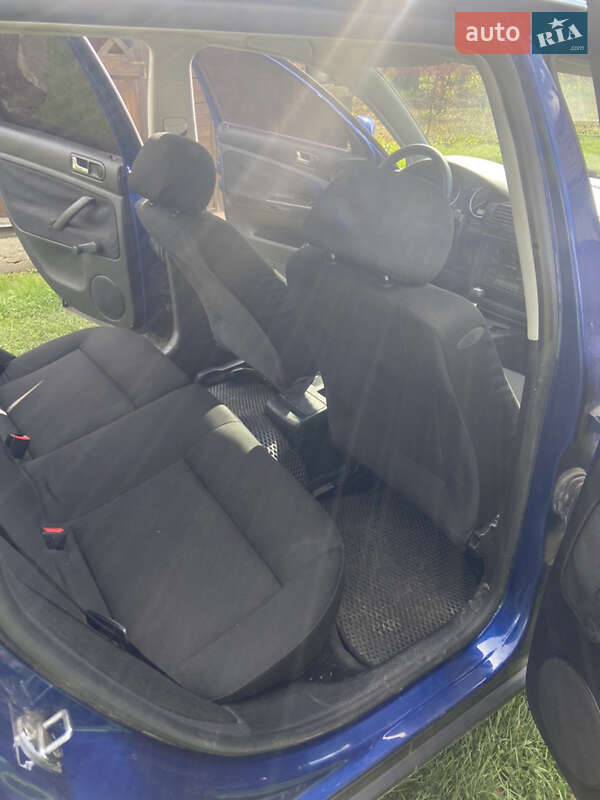 Универсал Volkswagen Passat 2001 в Сколе