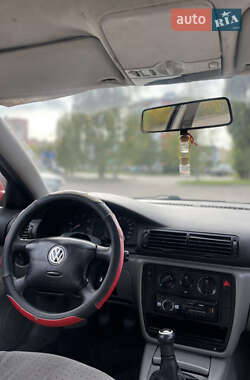 Универсал Volkswagen Passat 1998 в 
