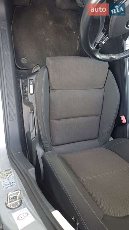 Универсал Volkswagen Passat 2015 в Львове