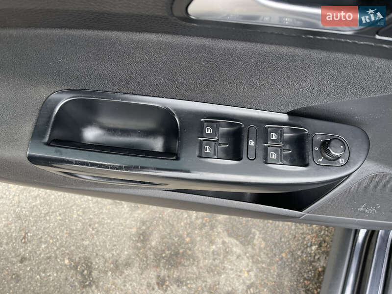 Универсал Volkswagen Passat 2009 в Ратным