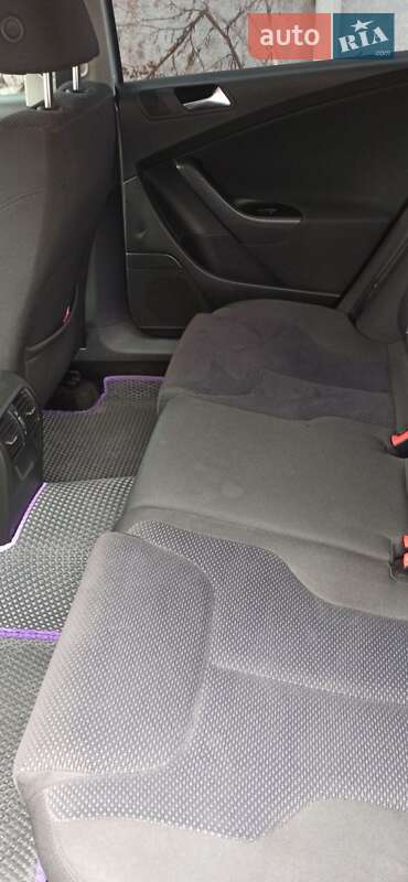 Універсал Volkswagen Passat 2010 в Вінниці